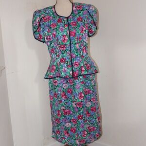 Vintage Petites for Maggy, Floral print peplum top skirt suit set